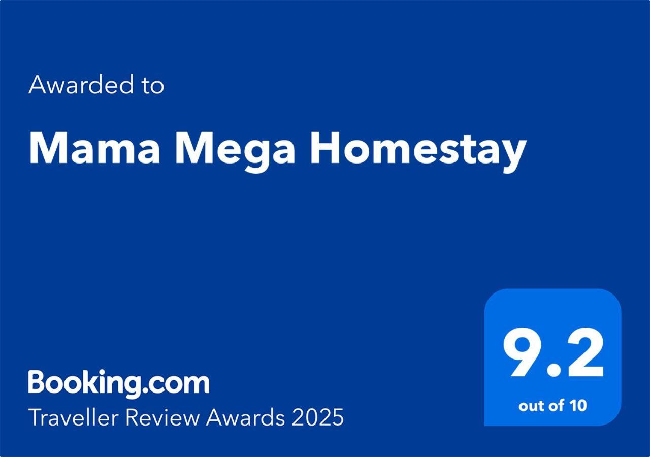 Mama Mega Homestay Pesanggaran Exterior photo